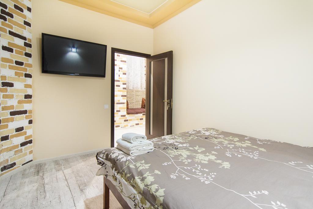 Club Suite Near Deribasovskaya Одеса Екстериор снимка